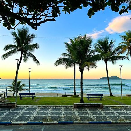 Frente Pro Mar - B - Praia Do Tombo - Beachfront Apartment Guaruja Exterior photo